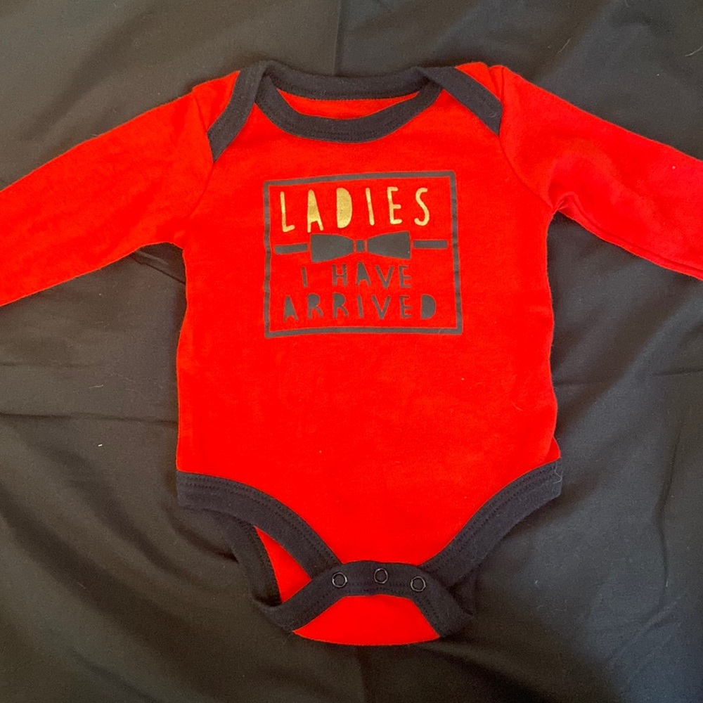 3-6 months red long sleeve onesie with print with matching pant
